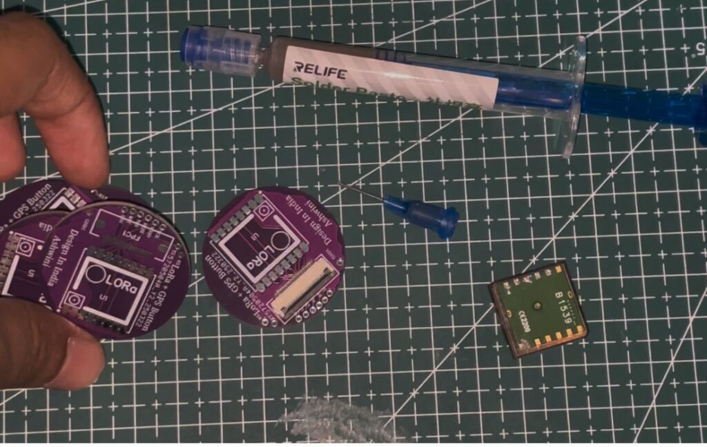 Smallest Lora + GPS module